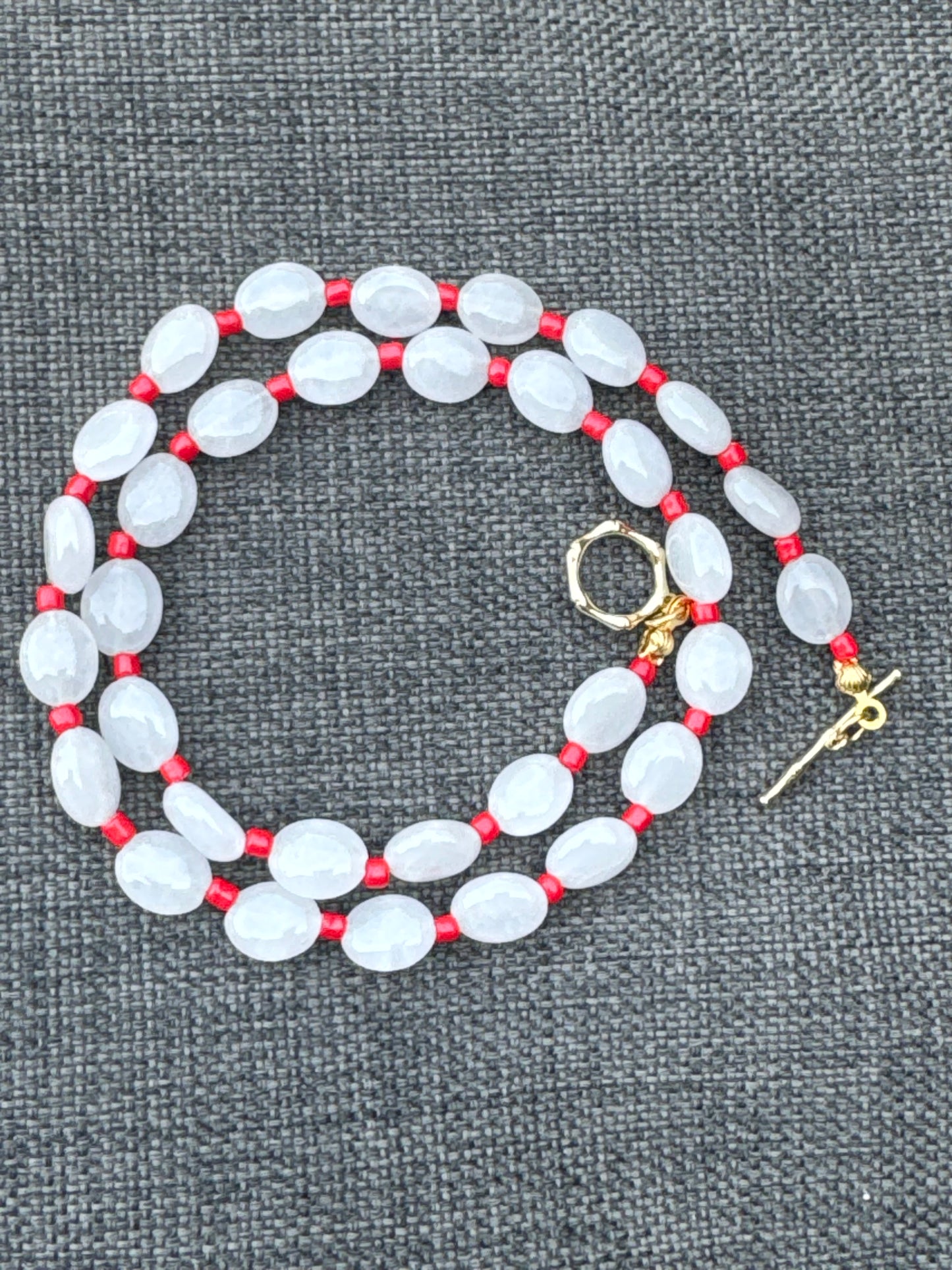 Teal & Wren Beaded Necklace- Red & White